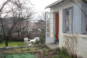 Maison de 3 chambres avec vue sur la ville jardin clos et wifi a Reillanne